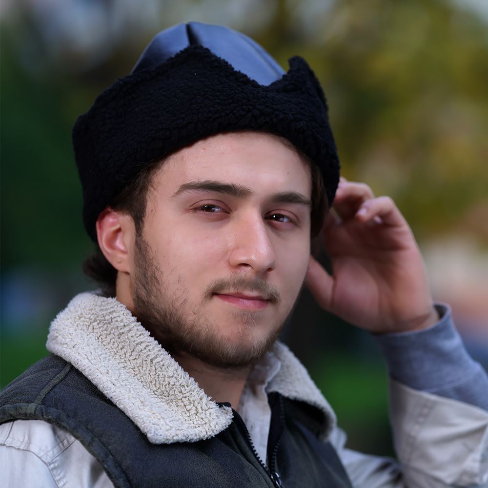 Siyah'a Siyah Kürk Kenarlı İçi Ful Tam Kürklü Kayı Boyu Börk Şapka Socks